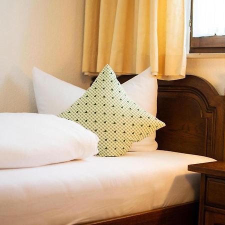 Отель Gaestehaus Schmid Оберштауфен Экстерьер фото