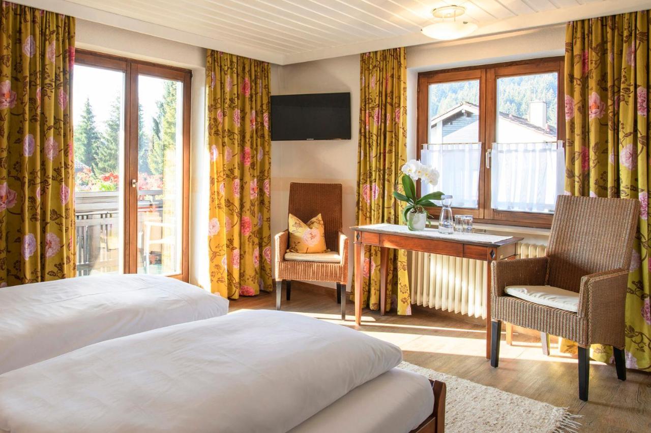 Отель Gaestehaus Schmid Оберштауфен Экстерьер фото